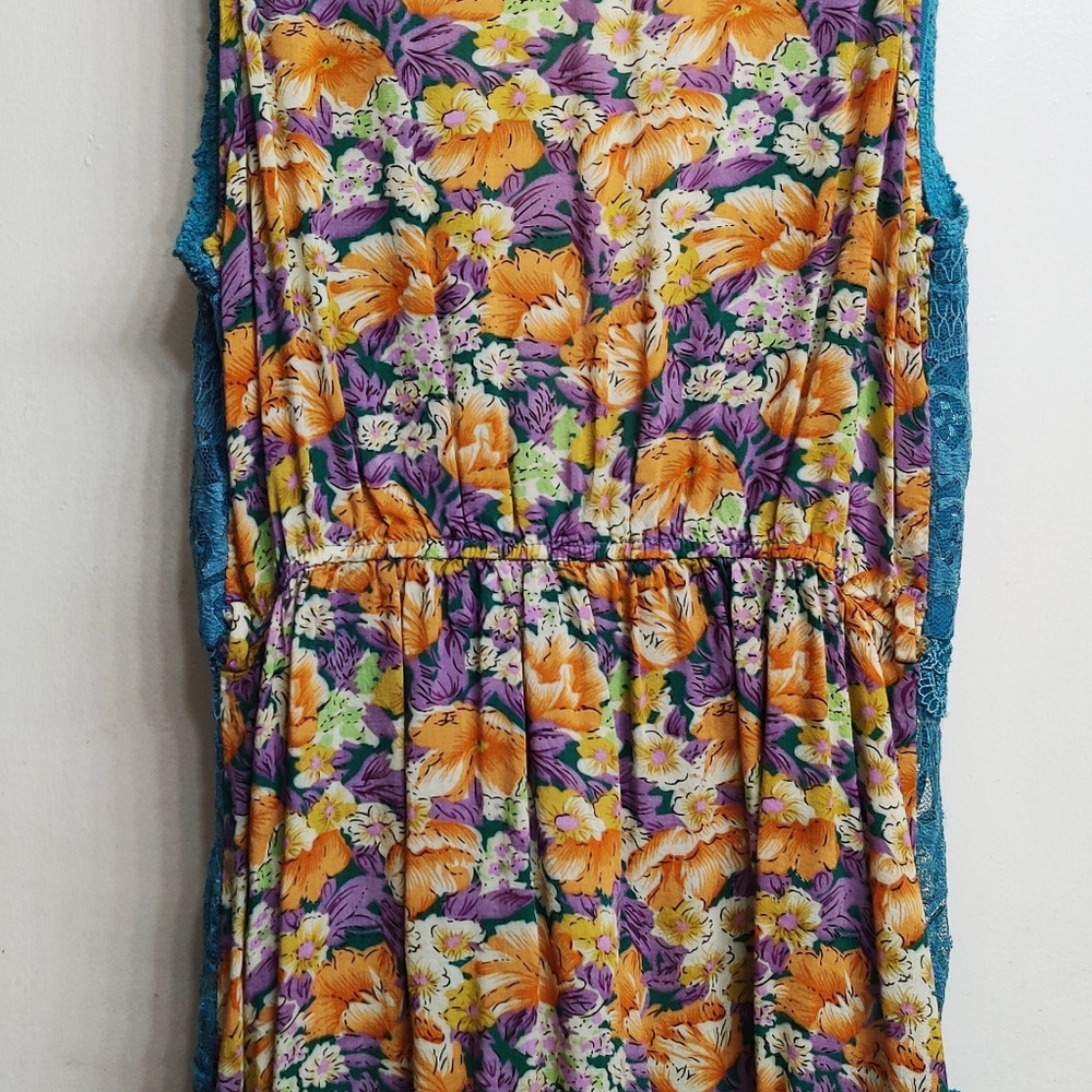 Vest - Picture 2 of 3
